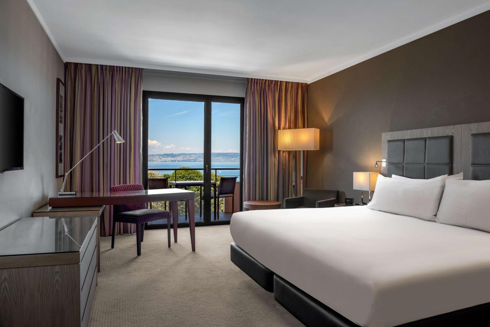 Hilton Evian Les Bains Hotel Екстериор снимка