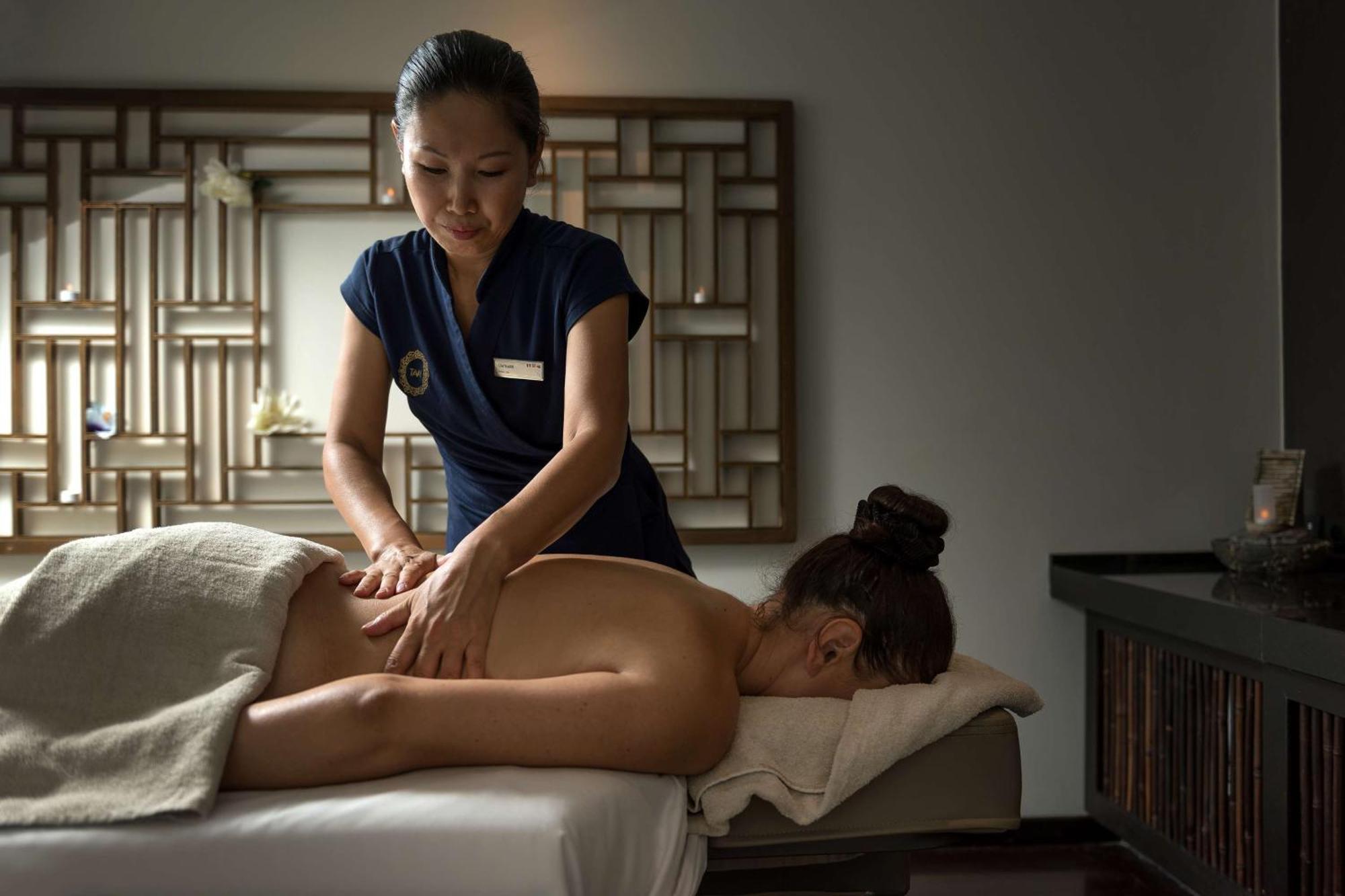 Hilton Evian Les Bains Hotel Екстериор снимка