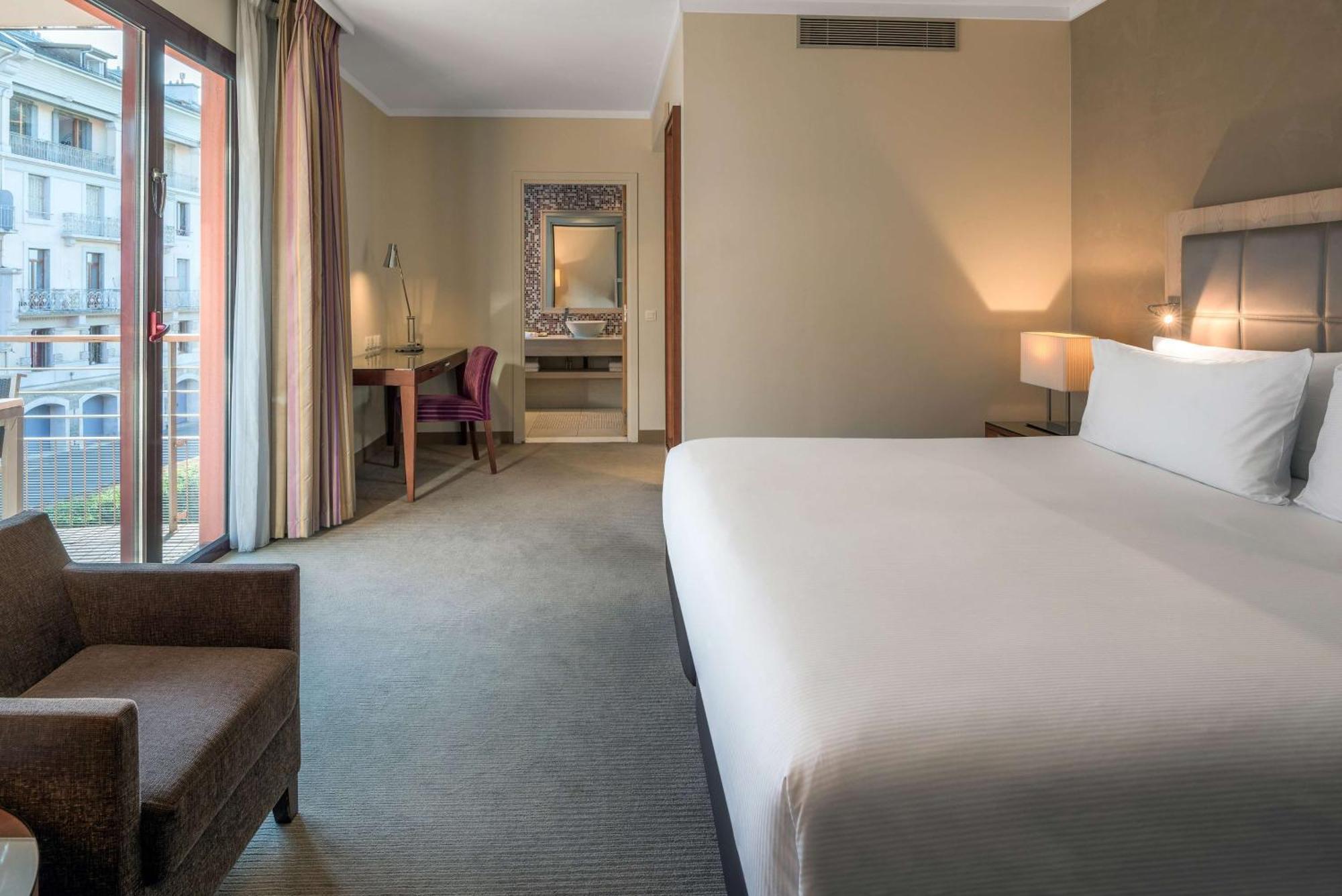 Hilton Evian Les Bains Hotel Екстериор снимка