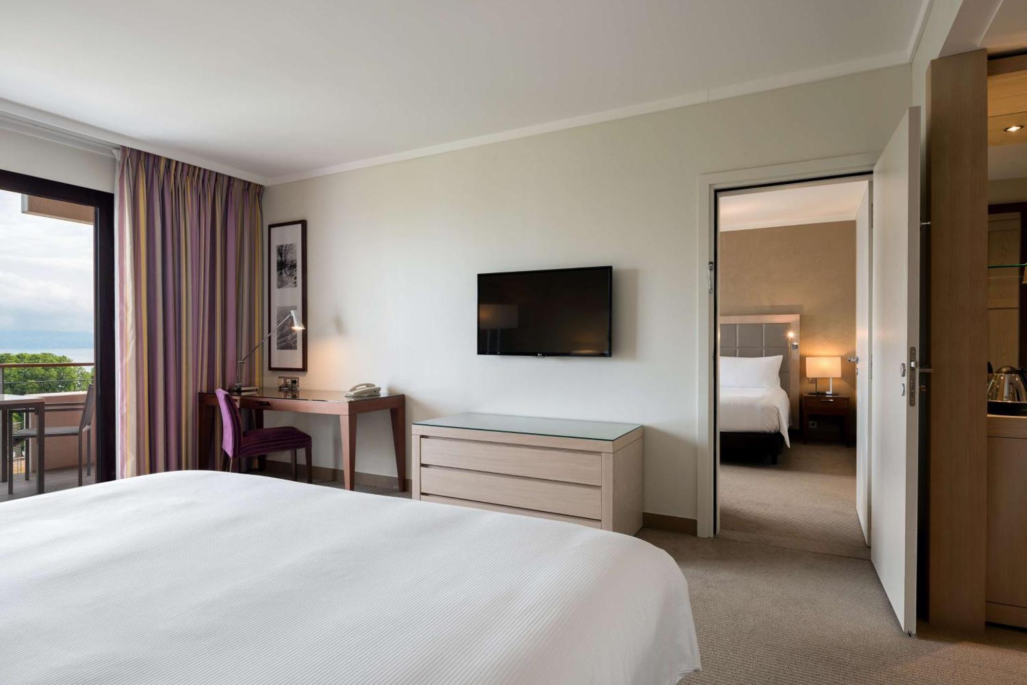 Hilton Evian Les Bains Hotel Екстериор снимка