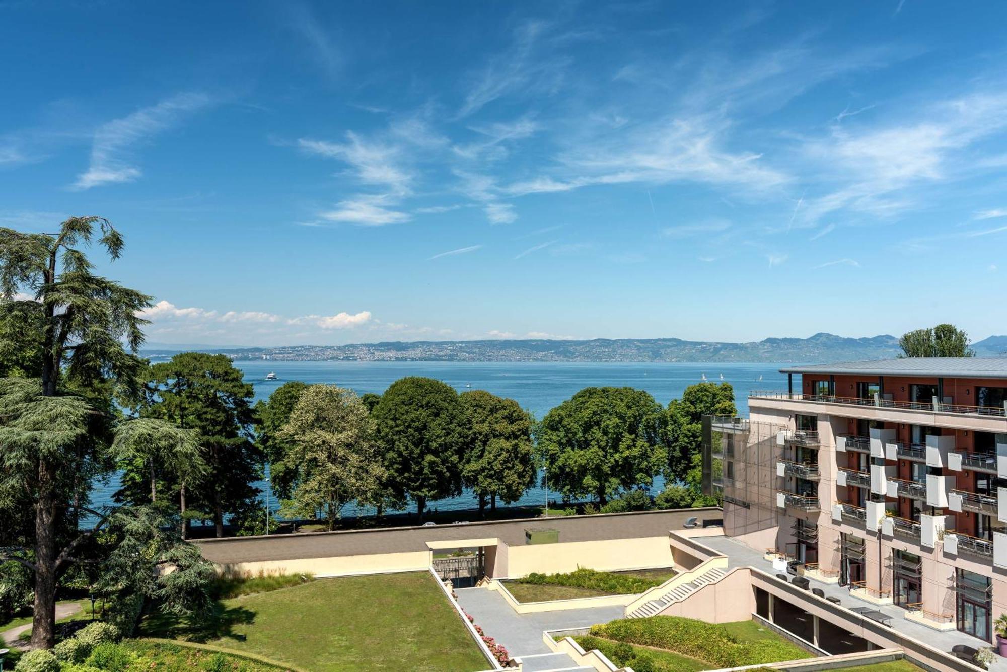 Hilton Evian Les Bains Hotel Екстериор снимка