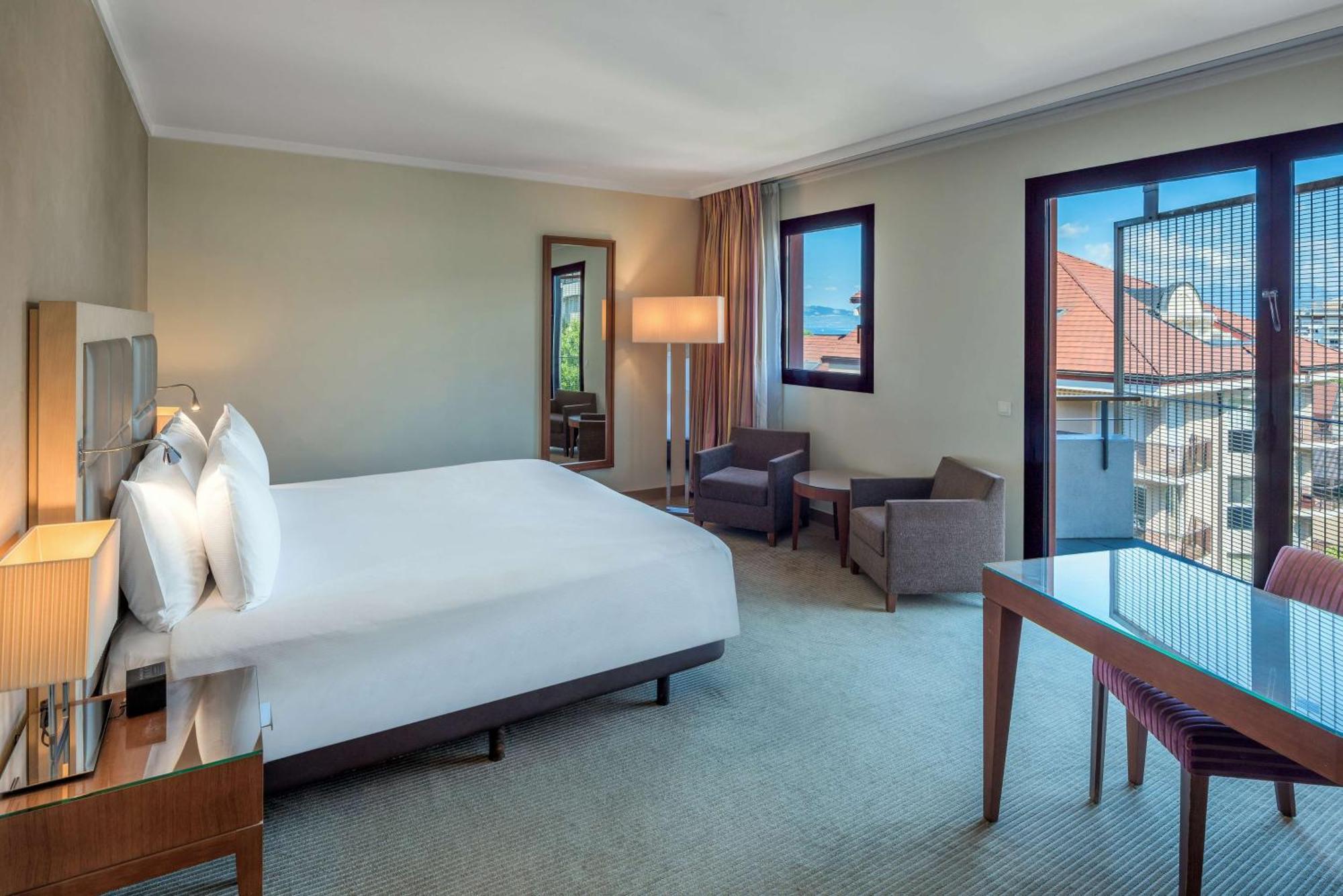 Hilton Evian Les Bains Hotel Екстериор снимка