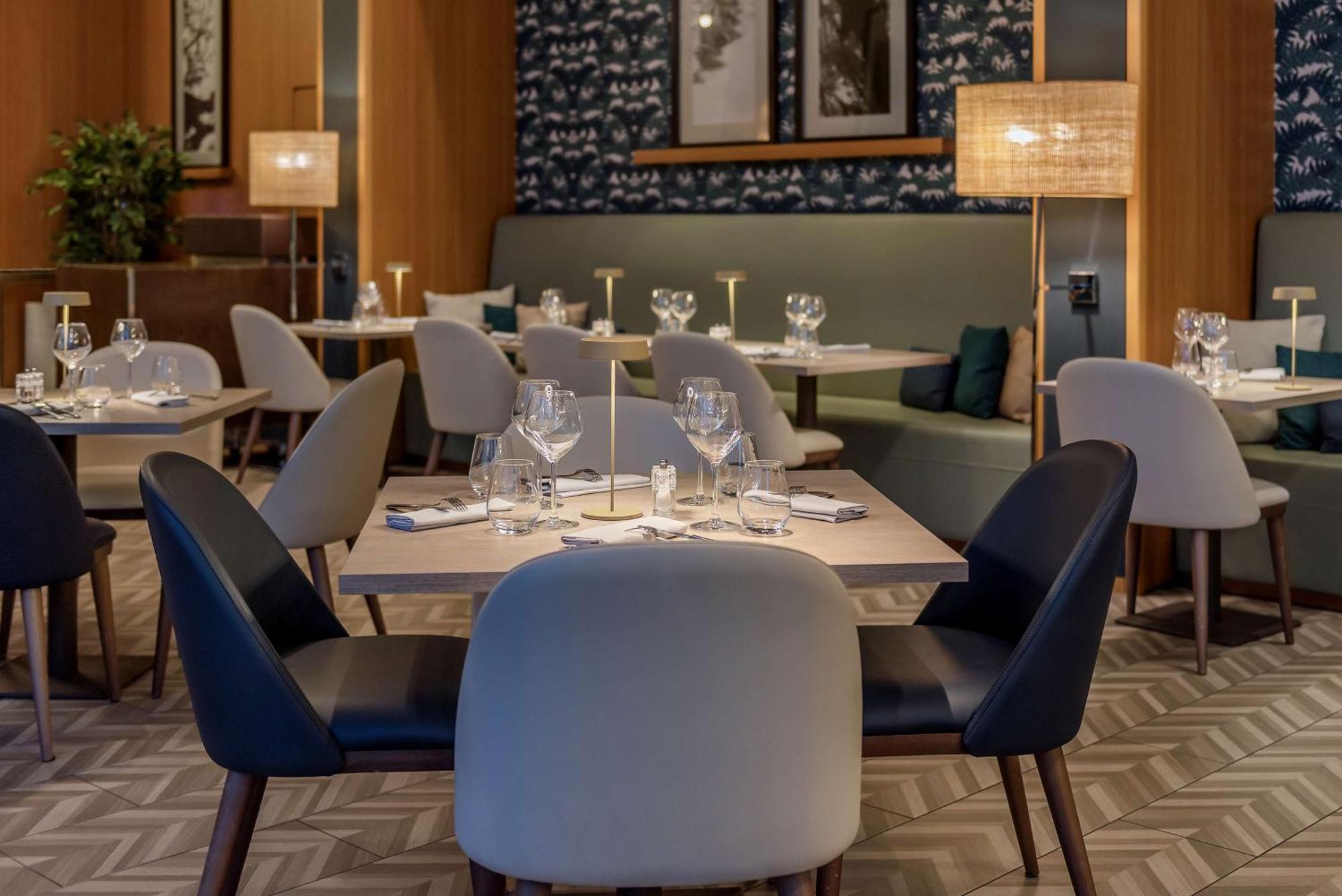 Hilton Evian Les Bains Hotel Екстериор снимка
