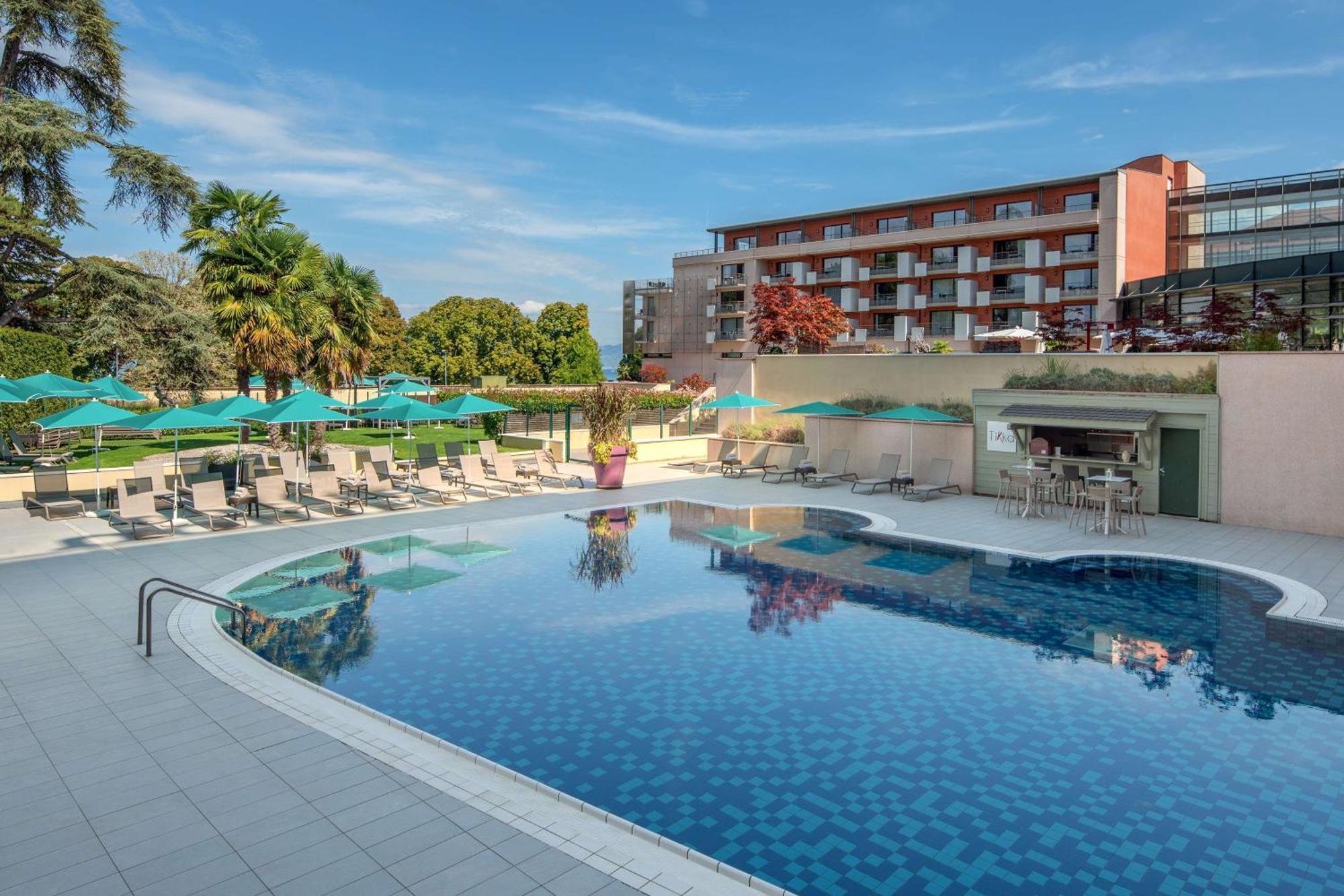Hilton Evian Les Bains Hotel Екстериор снимка