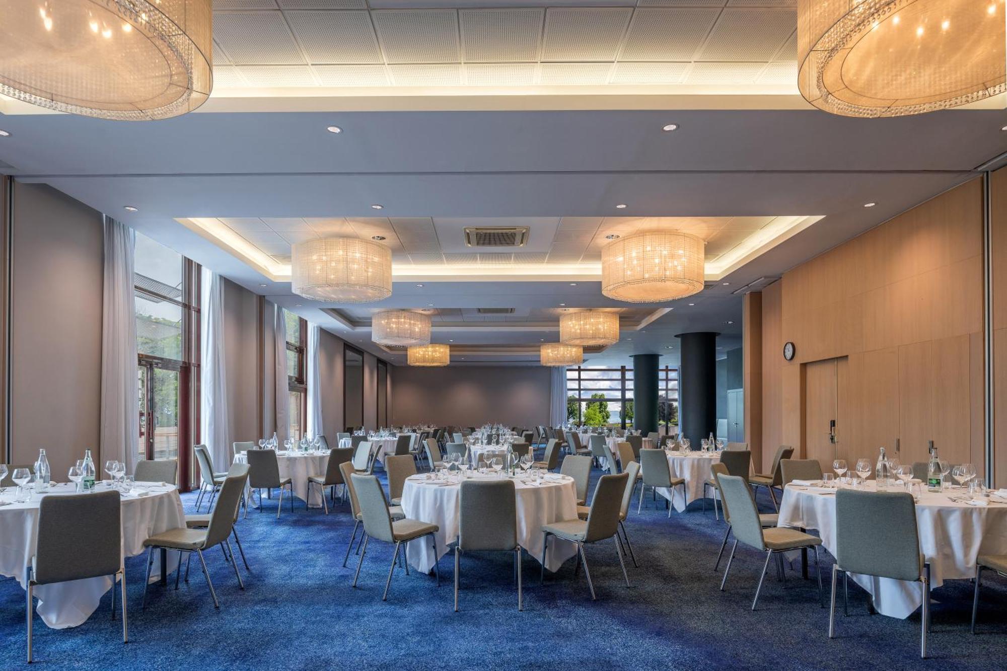 Hilton Evian Les Bains Hotel Екстериор снимка