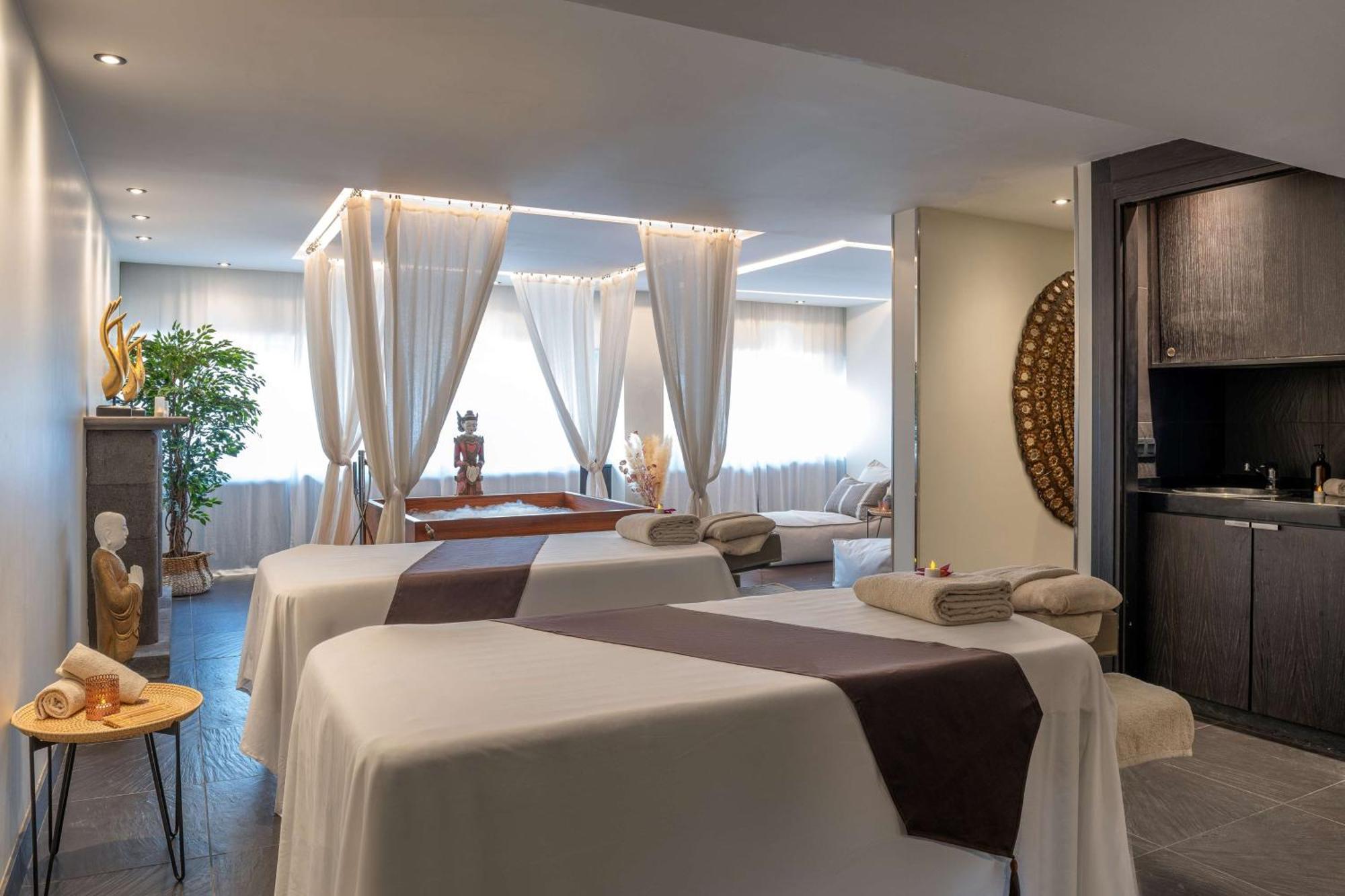 Hilton Evian Les Bains Hotel Екстериор снимка