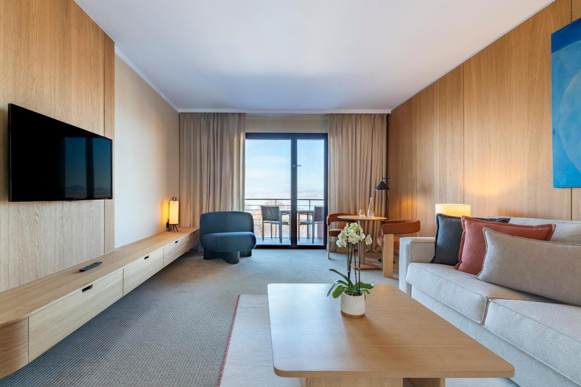 Hilton Evian Les Bains Hotel Екстериор снимка